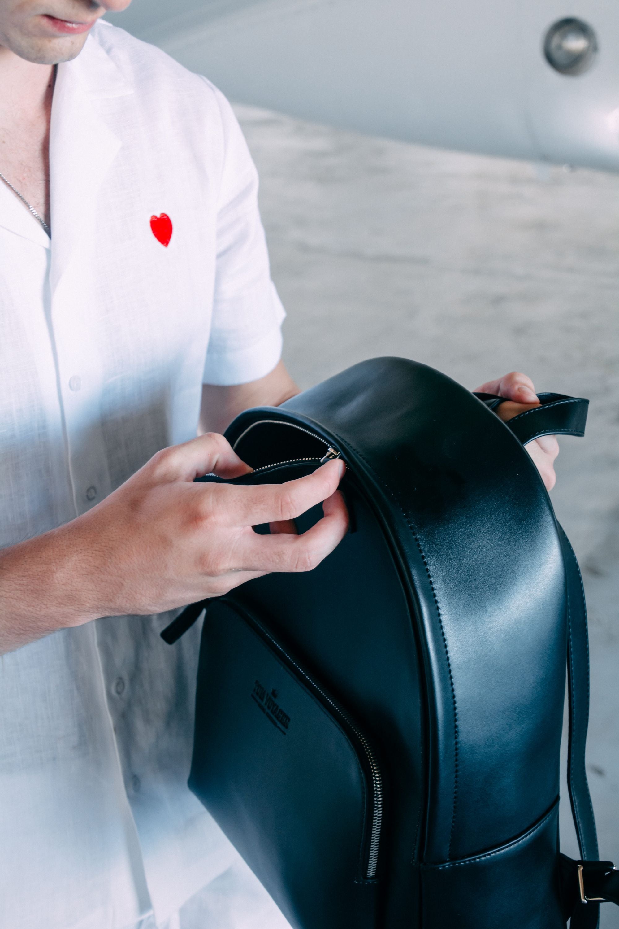 Voyager Noir Leather Backpack - Leather backpack - side view