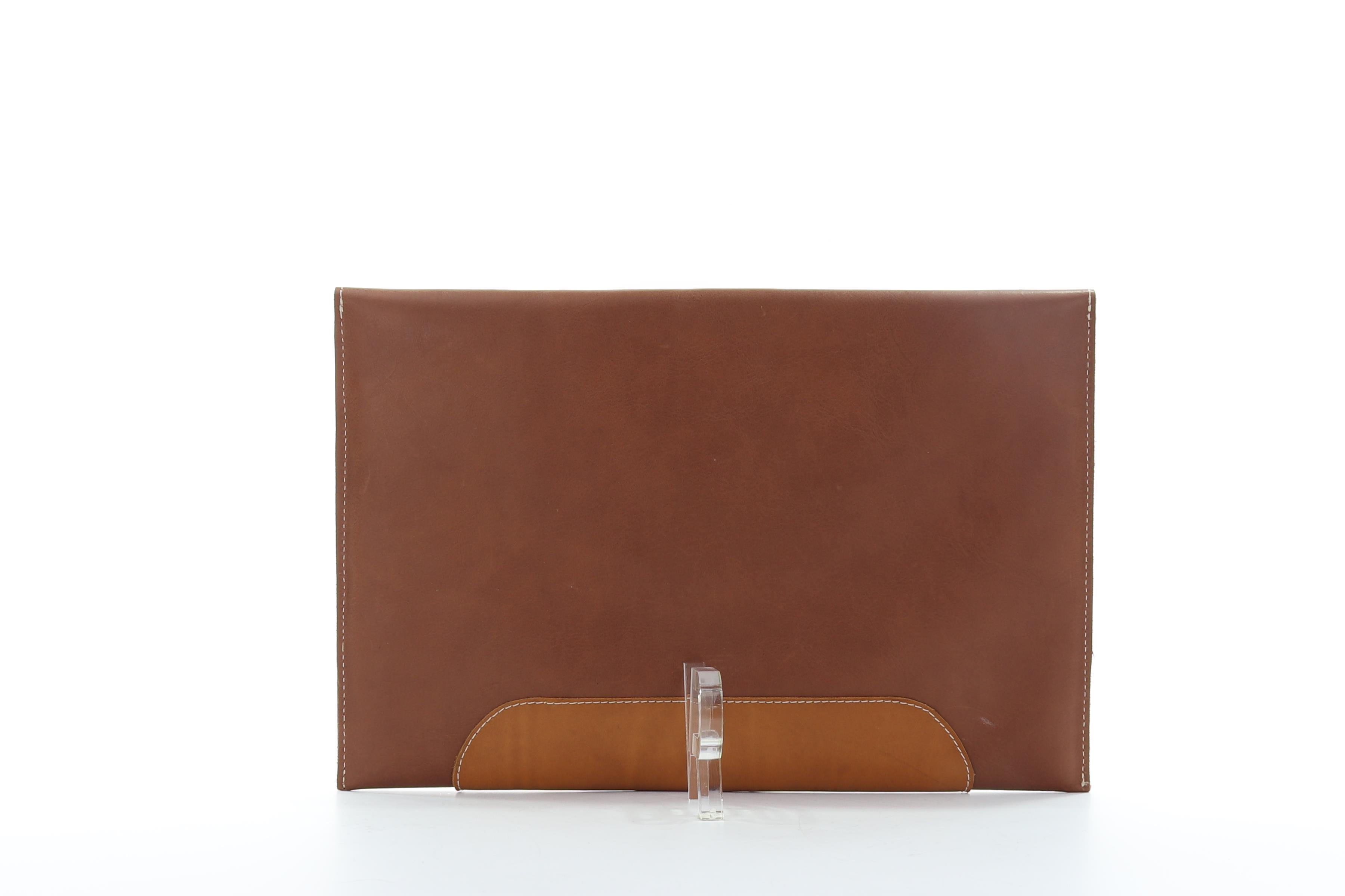 Cedar Leather Sleeve