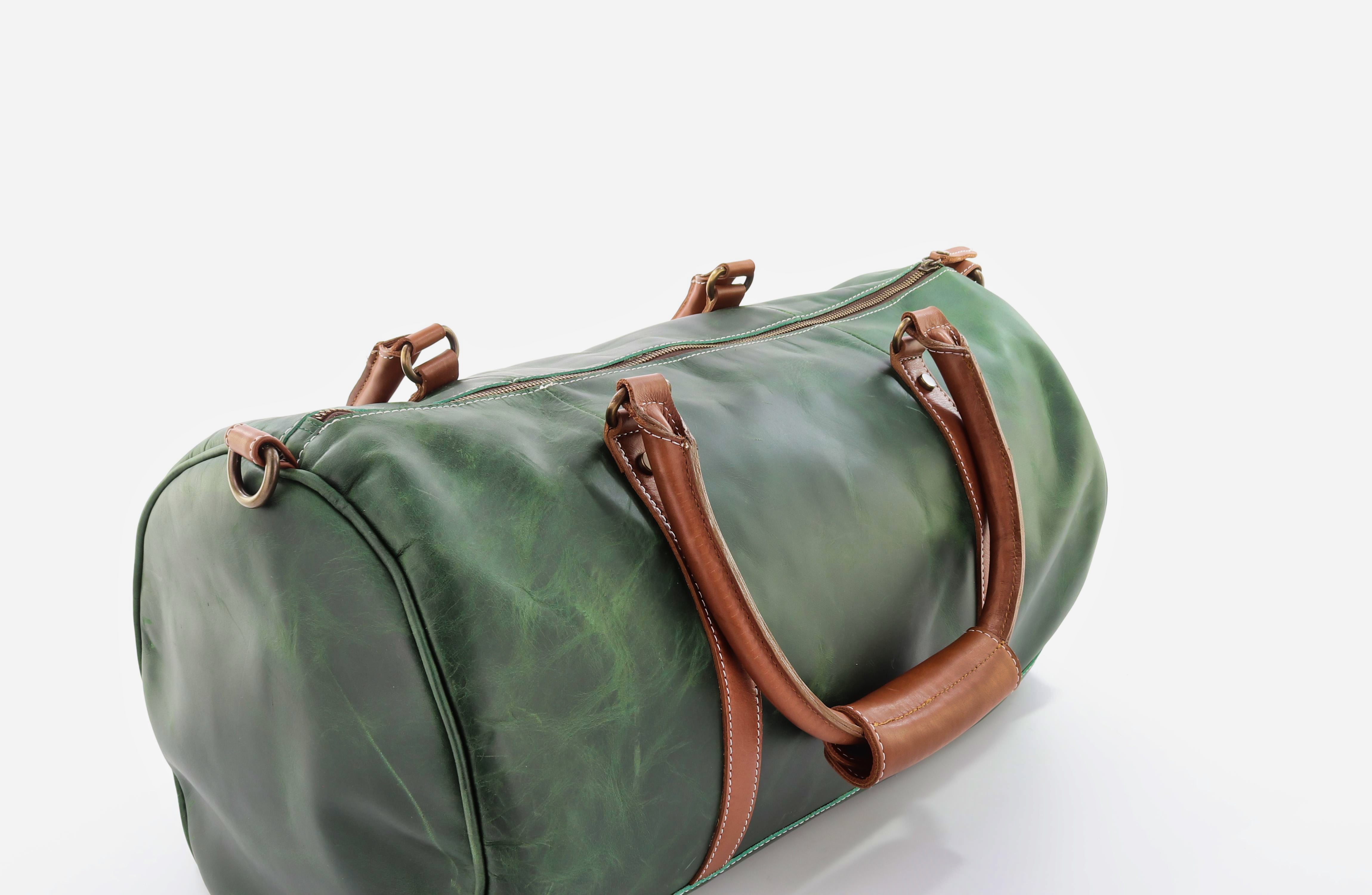 Smaragdgrüne Reisetasche